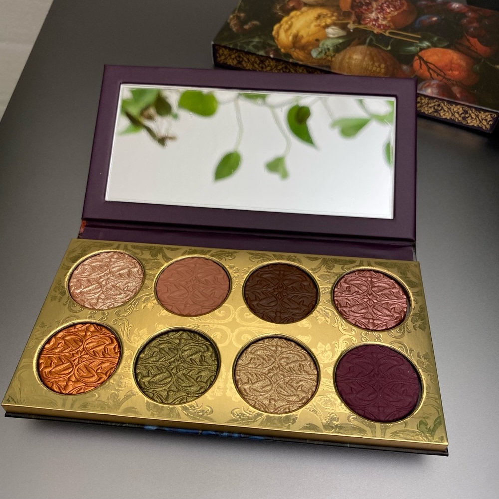 MAC Tempting Fate “Feast Your Eyes” Eyeshadow Palette